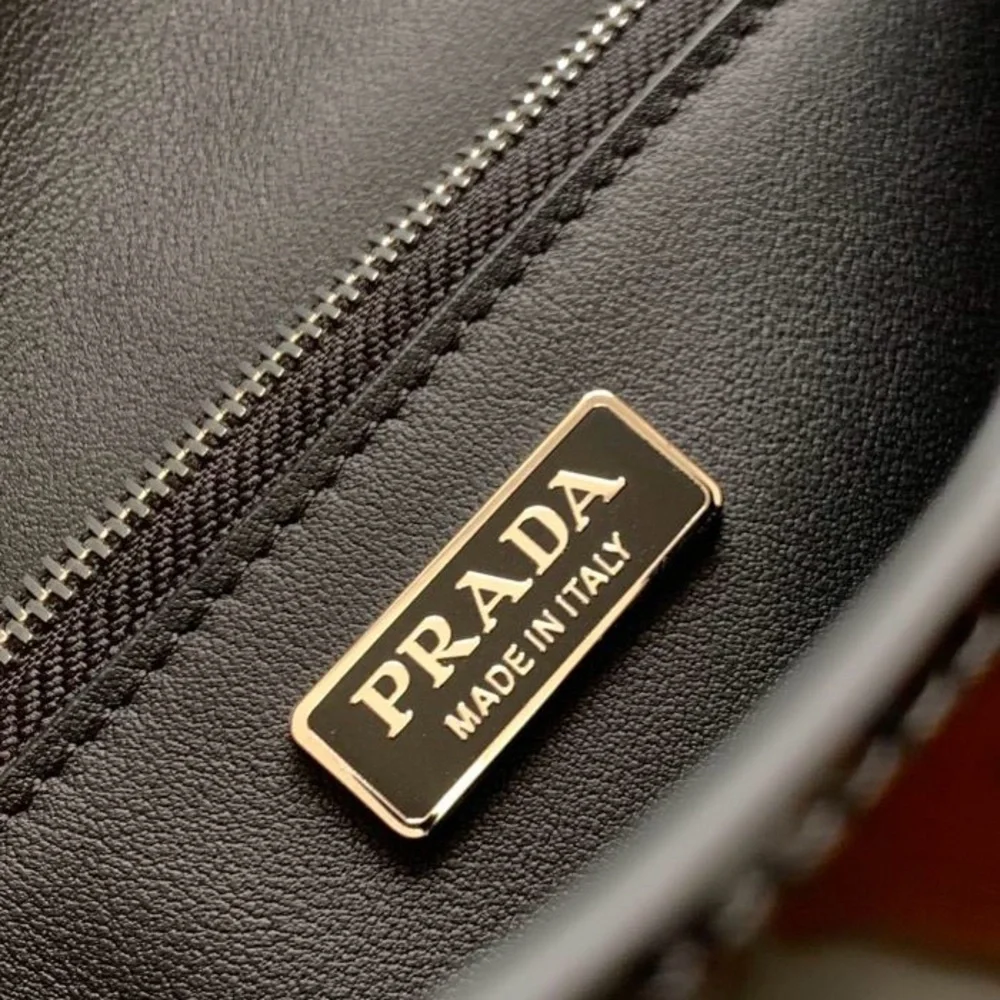 Prada Black Patent Leather Clutch with Chain - Picture 2 of 16